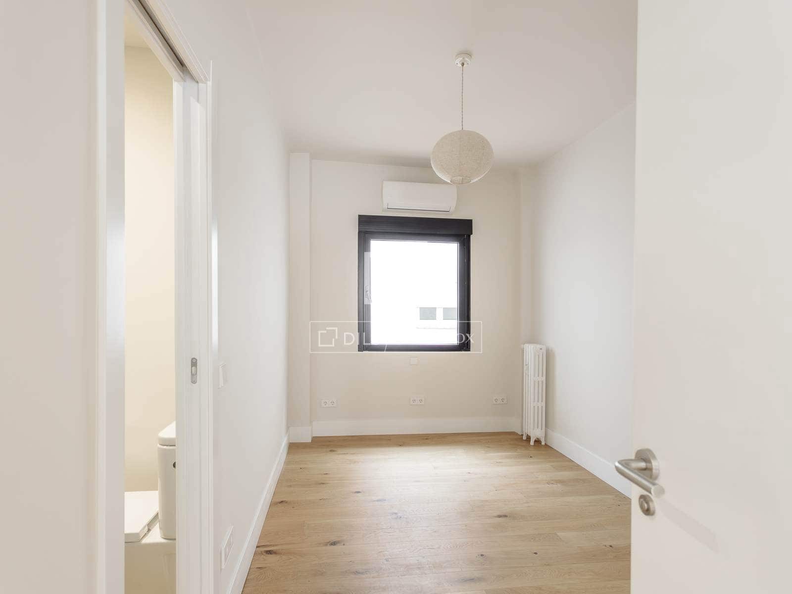 Appartement de 2 chambres à louer à Madrid ville - 2 400 € (Ref: 9761266)