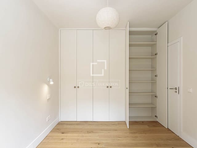 Appartement de 2 chambres à louer à El Viso, Madrid ville - 2 400 € (Ref: 9761266)