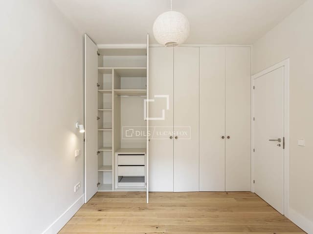 Appartement de 2 chambres à louer à El Viso, Madrid ville - 2 400 € (Ref: 9761266)