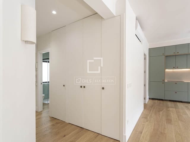 Appartement de 2 chambres à louer à El Viso, Madrid ville - 2 400 € (Ref: 9761266)