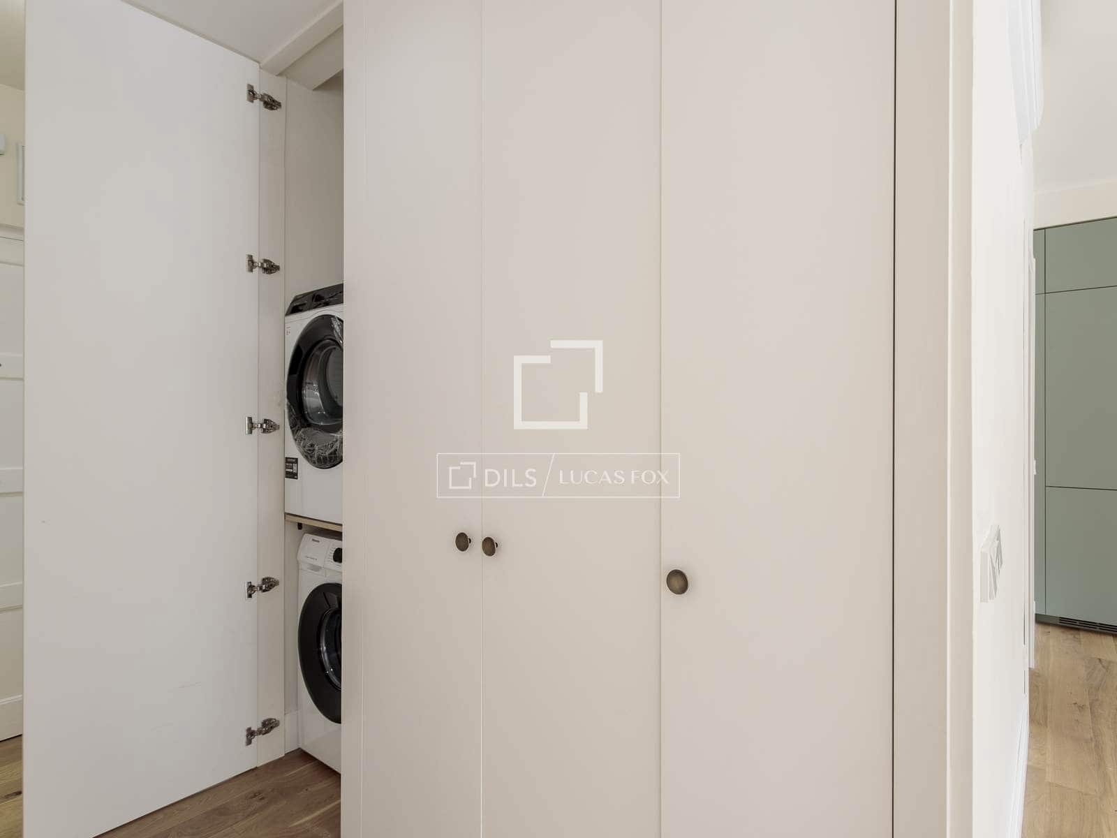 Appartement de 2 chambres à louer à Madrid ville - 2 400 € (Ref: 9761266)