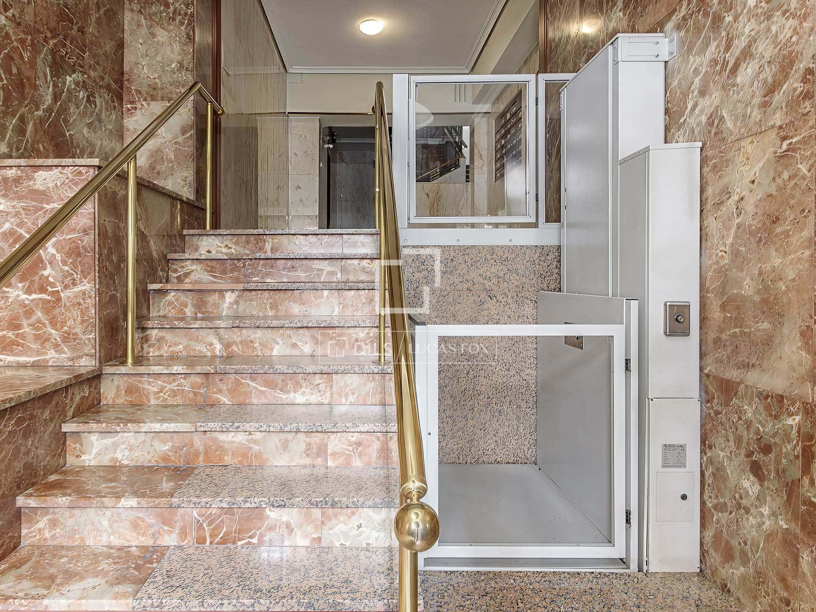 Appartement de 2 chambres à louer à Madrid ville - 2 400 € (Ref: 9761266)