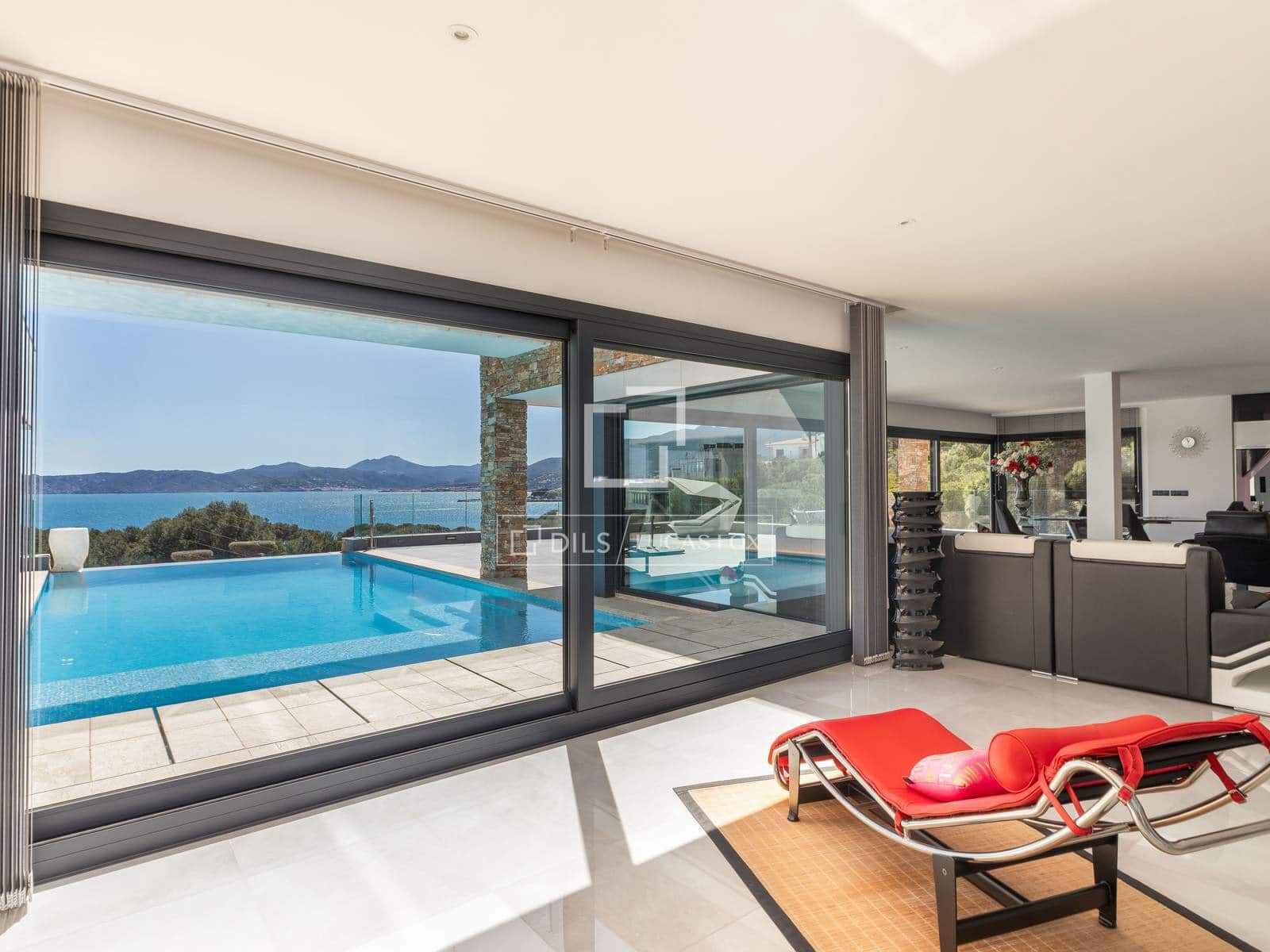 4 soverom Villa til salgs i Llanca med svømmebasseng garasje - € 2 110 000 (Ref: 9761267)