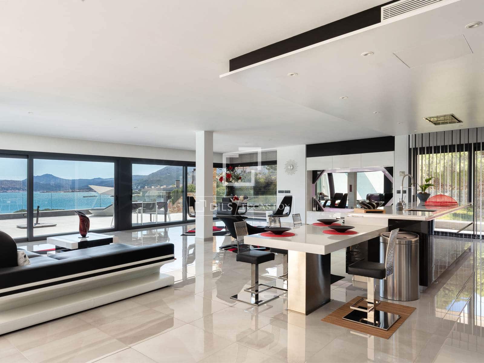 4 soverom Villa til salgs i Llanca med svømmebasseng garasje - € 2 110 000 (Ref: 9761267)