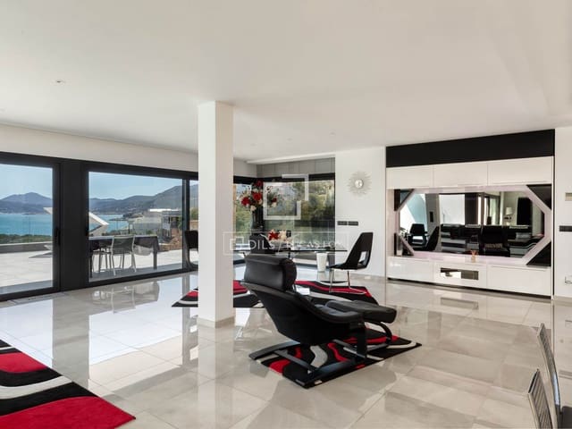 4 soverom Villa til salgs i Llançà med svømmebasseng garasje - € 2 110 000 (Ref: 9761267)