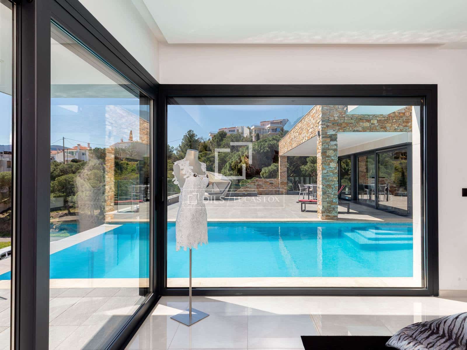 4 soverom Villa til salgs i Llanca med svømmebasseng garasje - € 2 110 000 (Ref: 9761267)