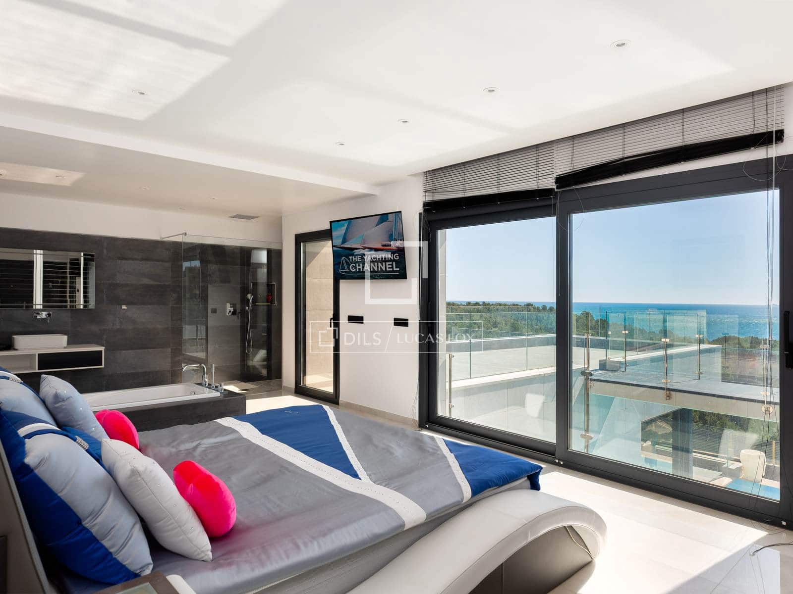 4 soverom Villa til salgs i Llanca med svømmebasseng garasje - € 2 110 000 (Ref: 9761267)