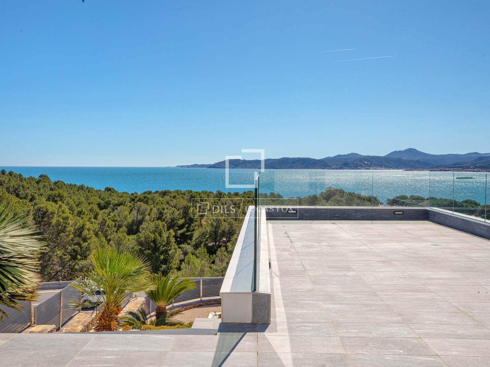 4 soverom Villa til salgs i Llanca med svømmebasseng garasje - € 2 110 000 (Ref: 9761267)