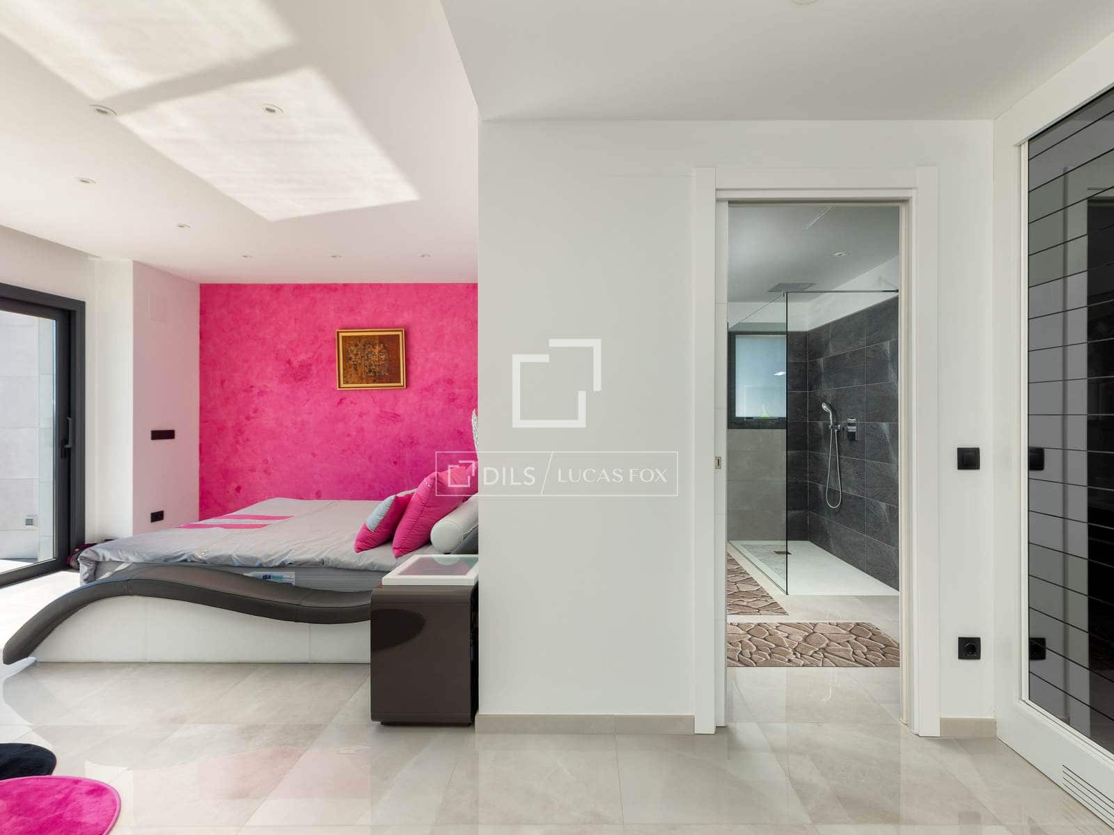 4 soverom Villa til salgs i Llanca med svømmebasseng garasje - € 2 110 000 (Ref: 9761267)