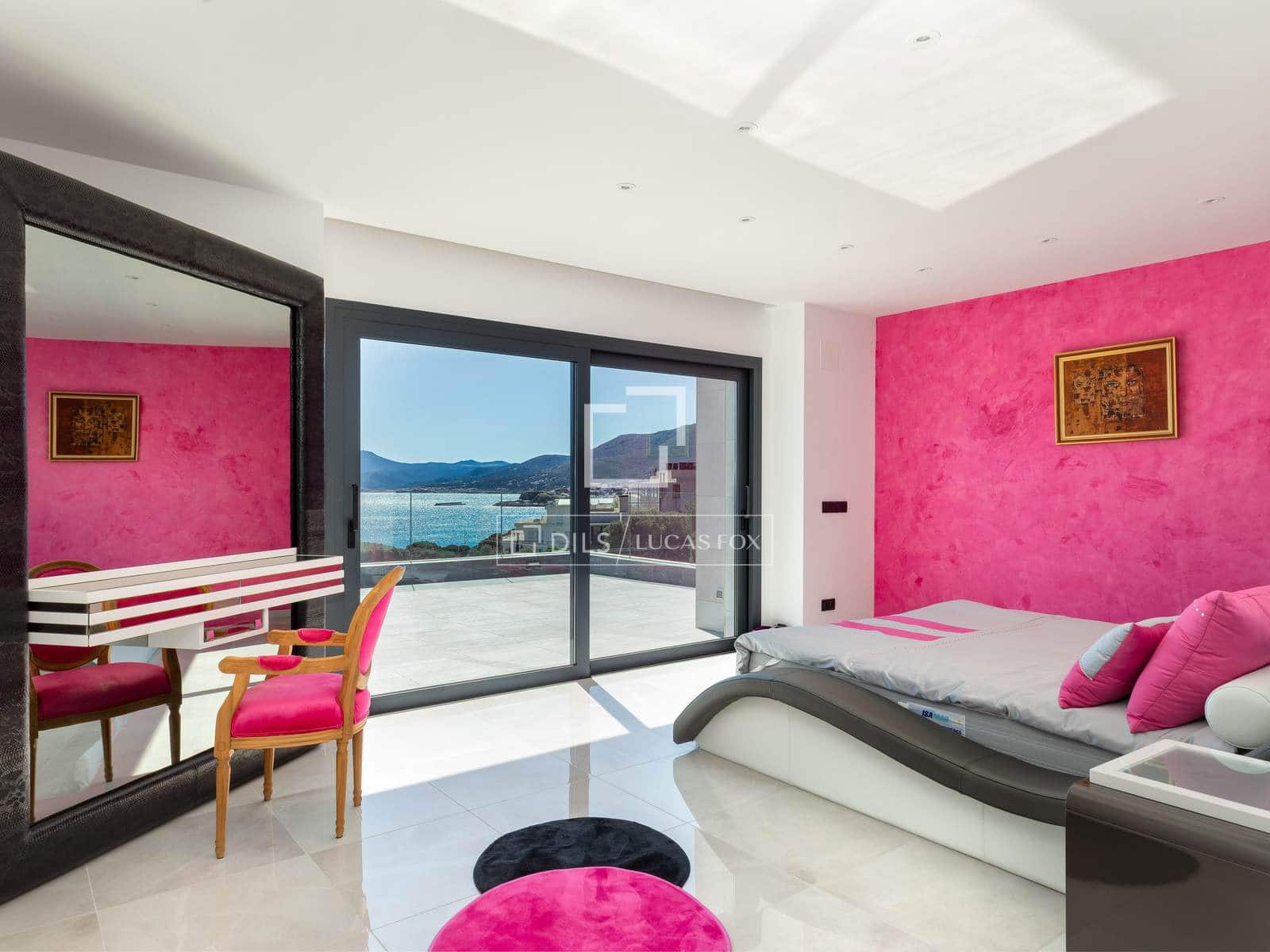 4 soverom Villa til salgs i Llanca med svømmebasseng garasje - € 2 110 000 (Ref: 9761267)