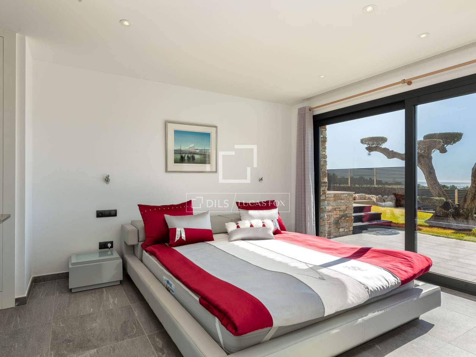 4 soverom Villa til salgs i Llanca med svømmebasseng garasje - € 2 110 000 (Ref: 9761267)