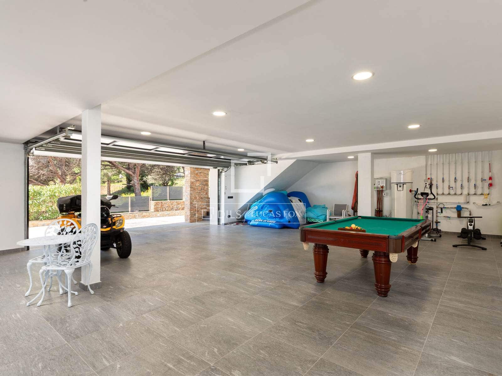 4 soverom Villa til salgs i Llanca med svømmebasseng garasje - € 2 110 000 (Ref: 9761267)