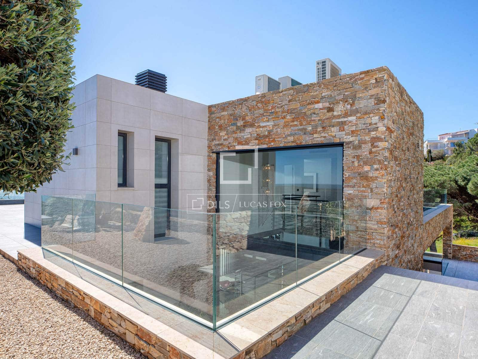 4 soverom Villa til salgs i Llanca med svømmebasseng garasje - € 2 110 000 (Ref: 9761267)