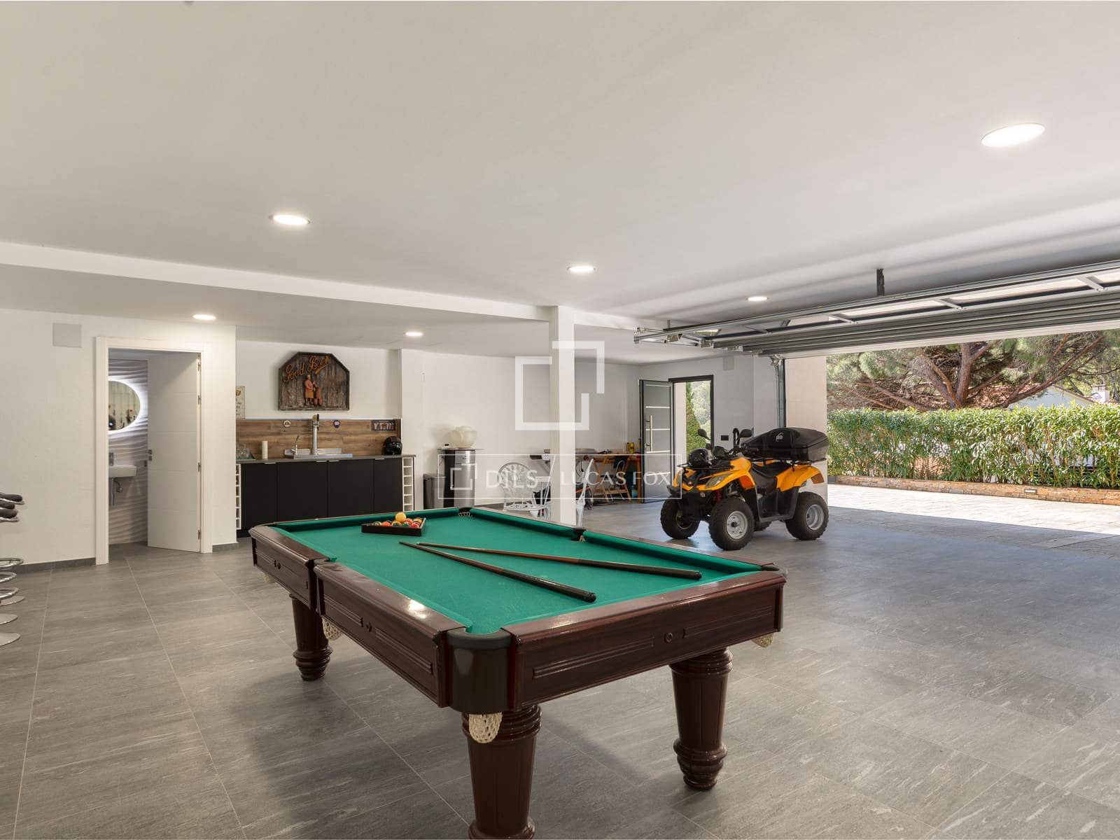 4 soverom Villa til salgs i Llanca med svømmebasseng garasje - € 2 110 000 (Ref: 9761267)