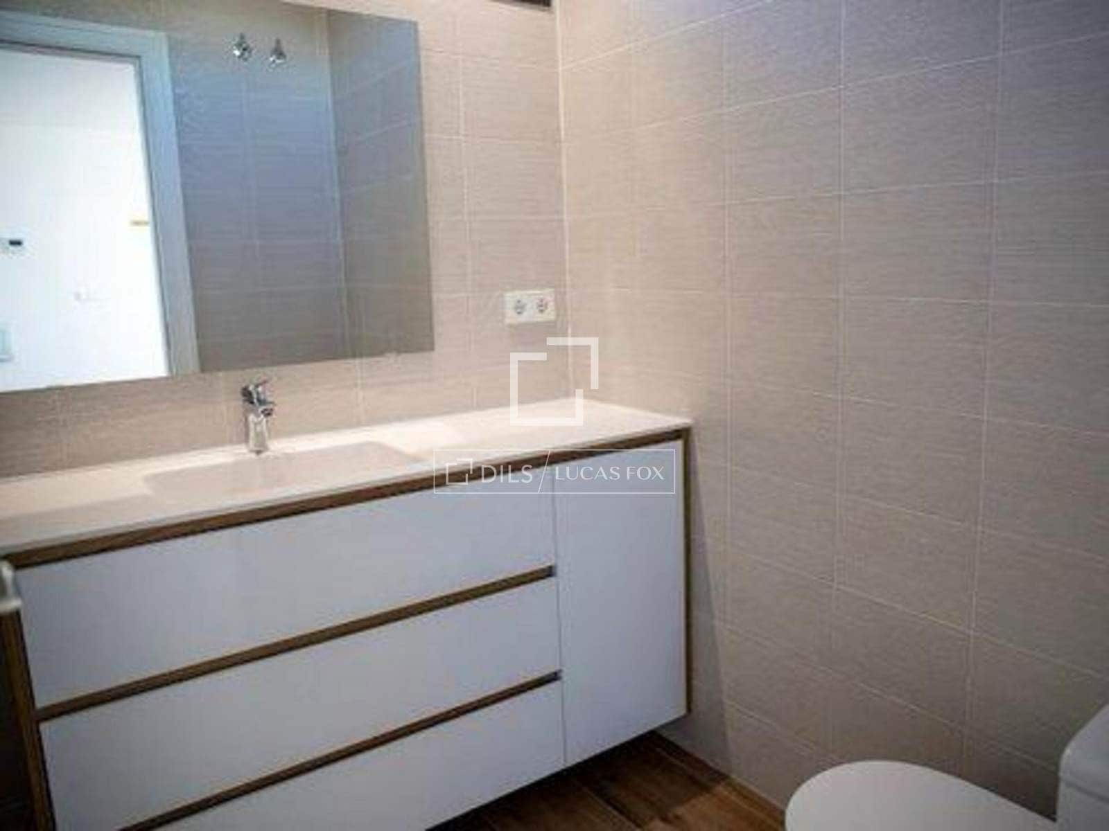 2 bedroom Villa for rent in Madrid city with garage - € 4,000 (Ref: 9761365)