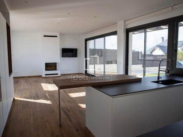 2 sypialnia Willa do wynajęcia w Miasto Madryt z garażem - 4 000 € (Ref: 9761365)