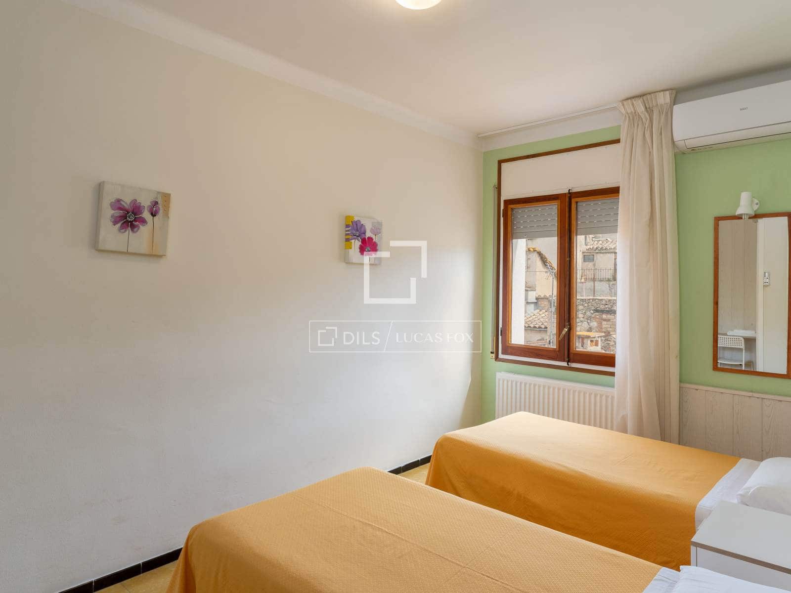 30 bedroom Commercial for sale in Caldes de Malavella with garage - € 950,000 (Ref: 9761366)