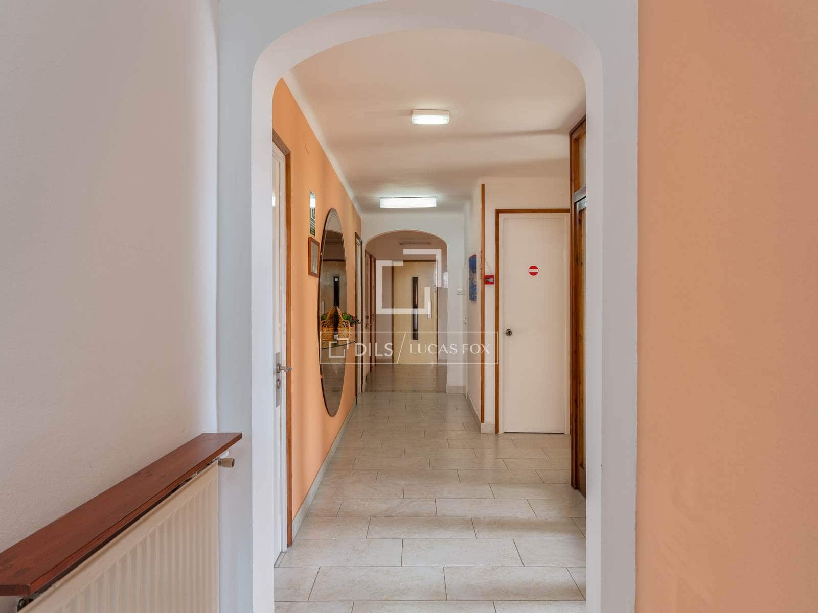 30 bedroom Commercial for sale in Caldes de Malavella with garage - € 950,000 (Ref: 9761366)