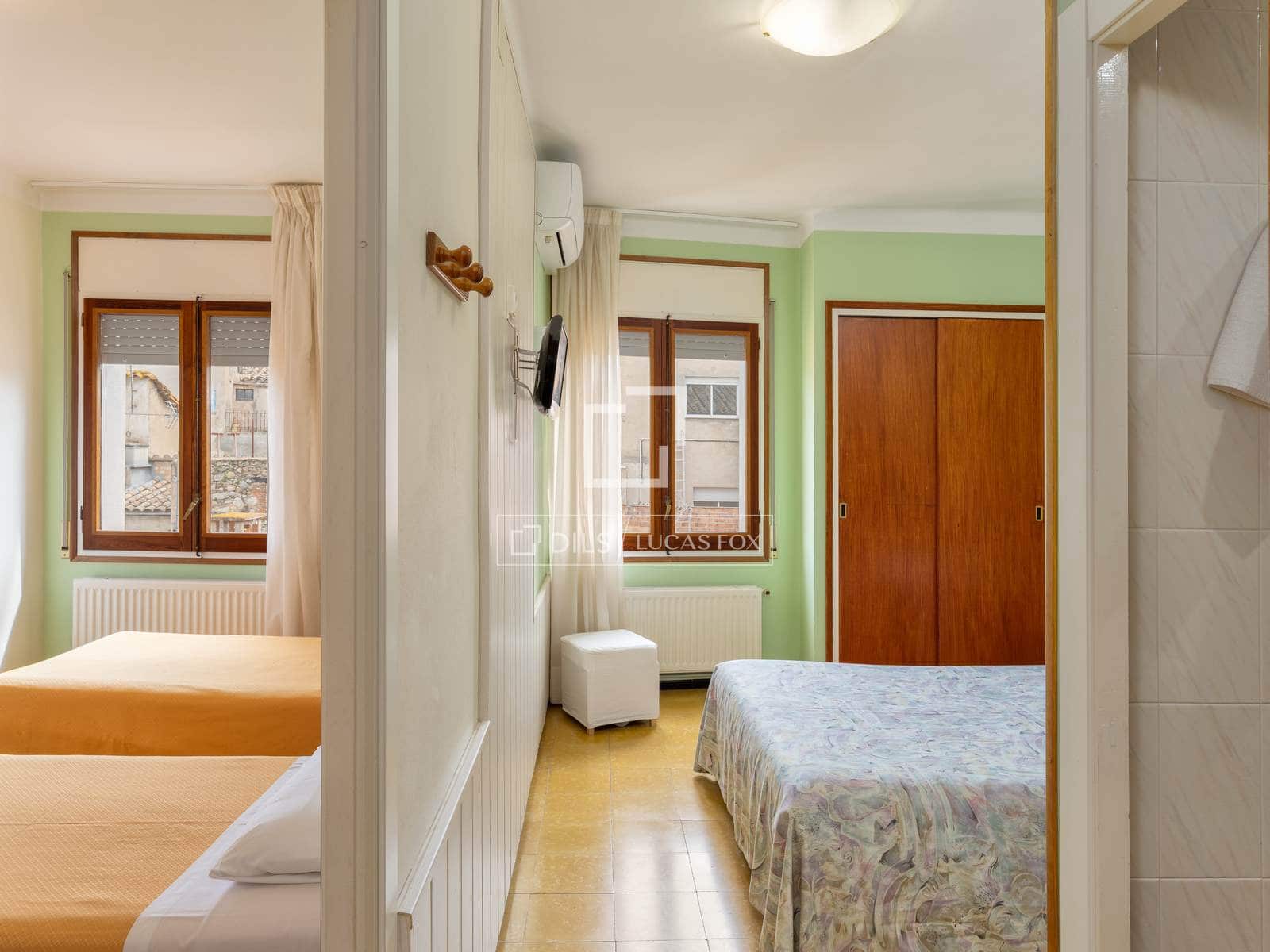 30 bedroom Commercial for sale in Caldes de Malavella with garage - € 950,000 (Ref: 9761366)