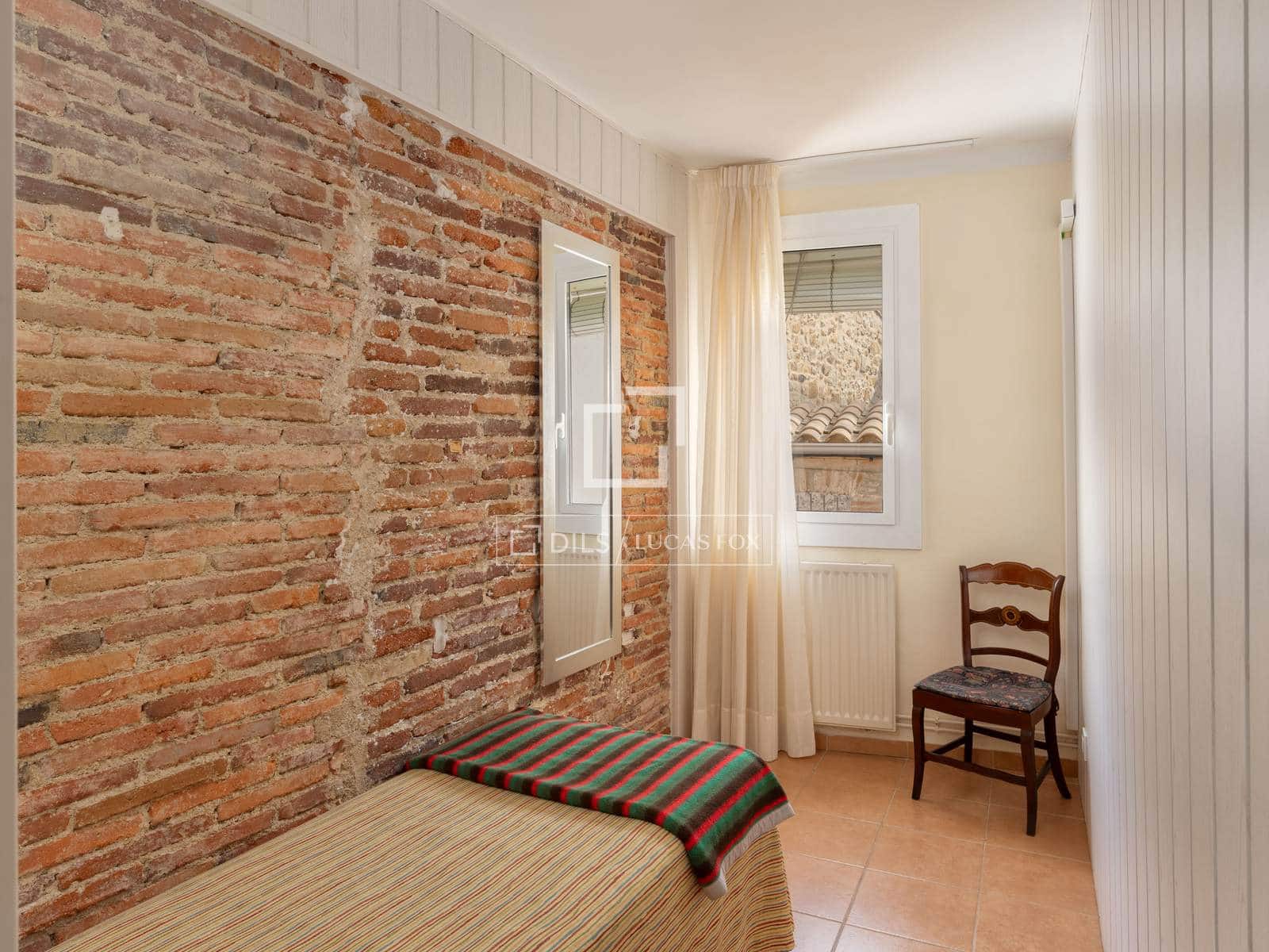 30 bedroom Commercial for sale in Caldes de Malavella with garage - € 950,000 (Ref: 9761366)