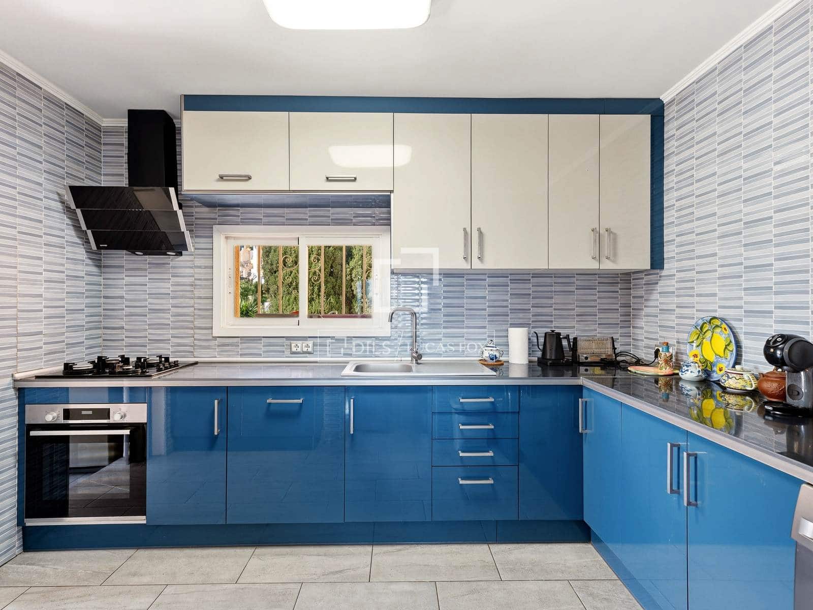 6 soveværelse Villa til salg i Calpe / Calp med swimmingpool garage - € 890.000 (Ref: 9761481)