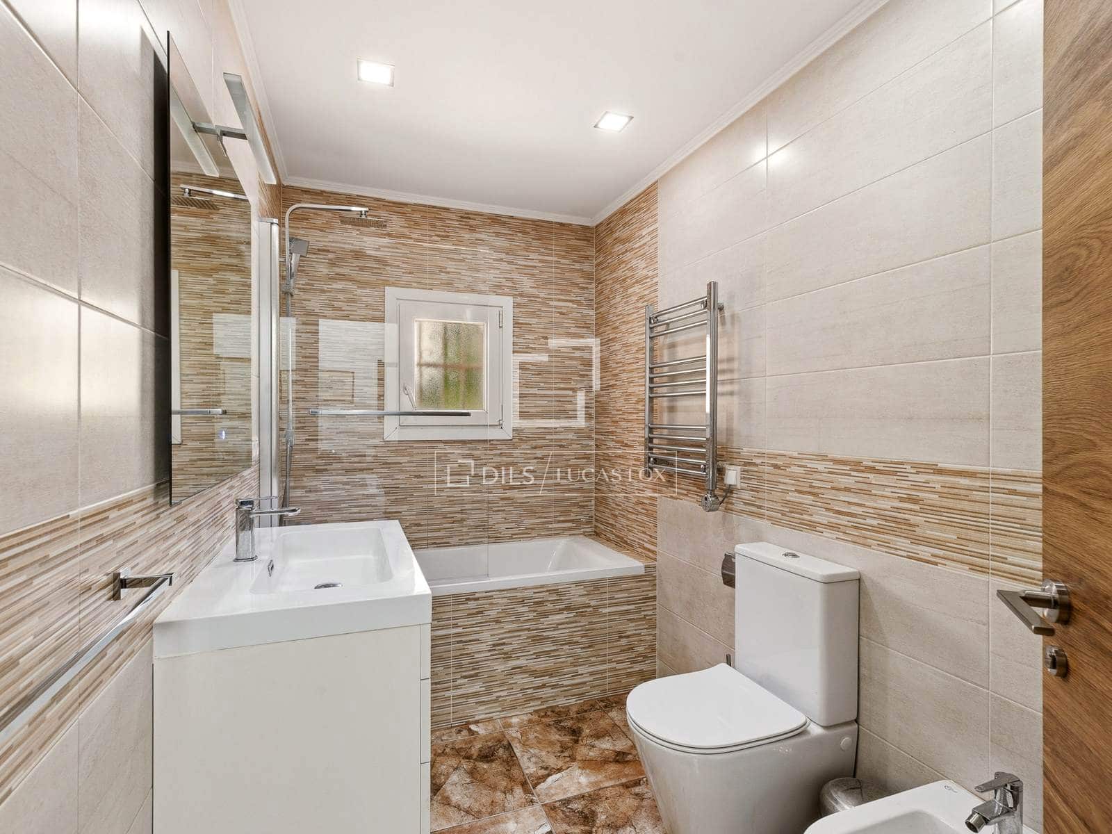 6 soveværelse Villa til salg i Calpe / Calp med swimmingpool garage - € 890.000 (Ref: 9761481)