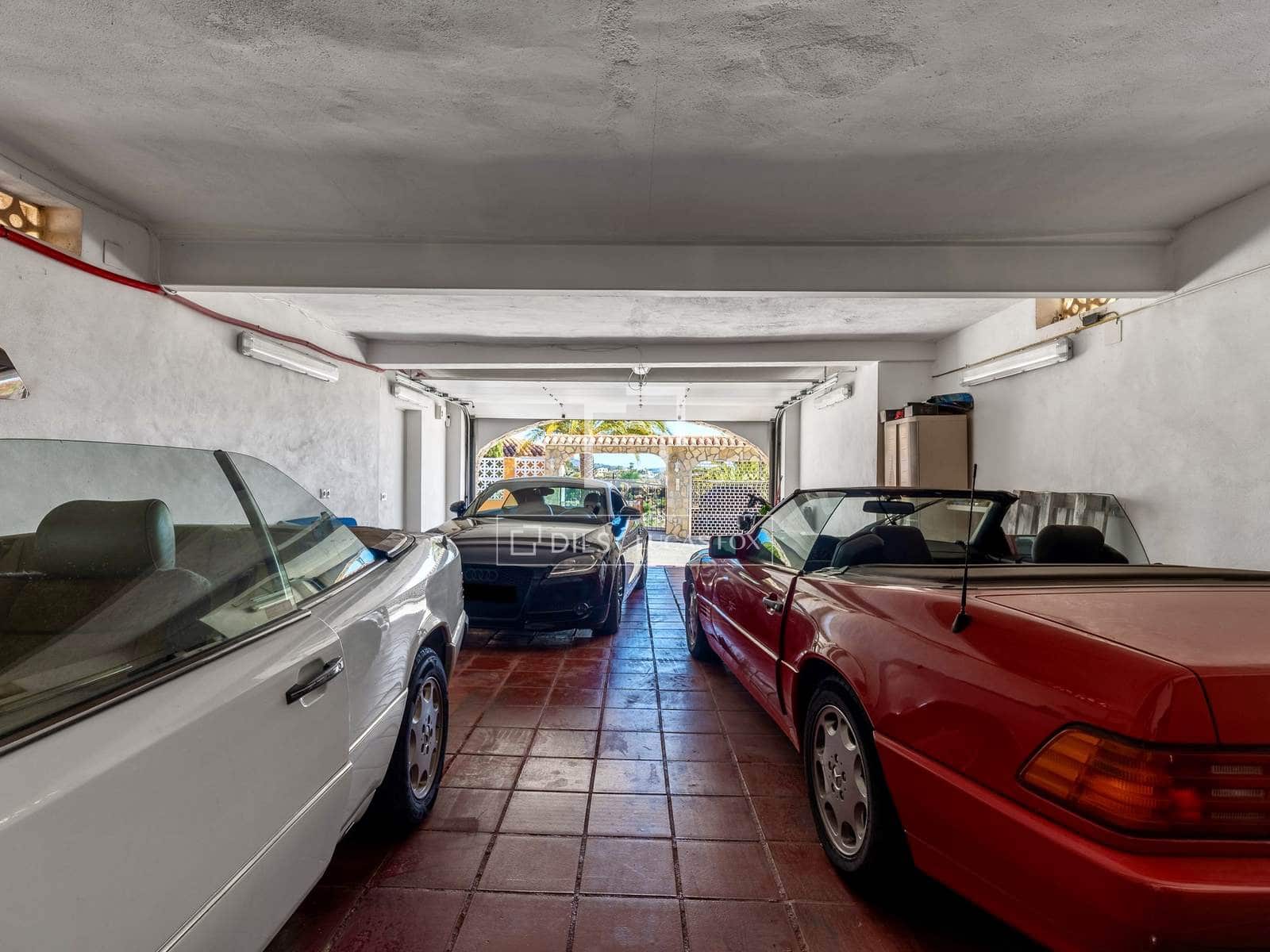 6 soveværelse Villa til salg i Calpe / Calp med swimmingpool garage - € 890.000 (Ref: 9761481)