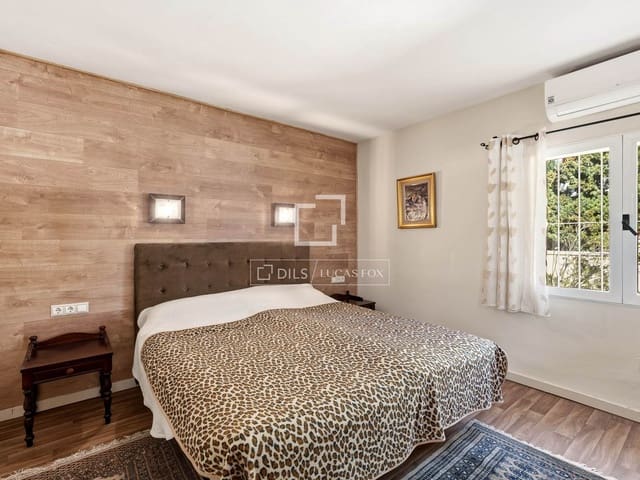 6 soveværelse Villa til salg i Calpe / Calp med swimmingpool garage - € 890.000 (Ref: 9761481)