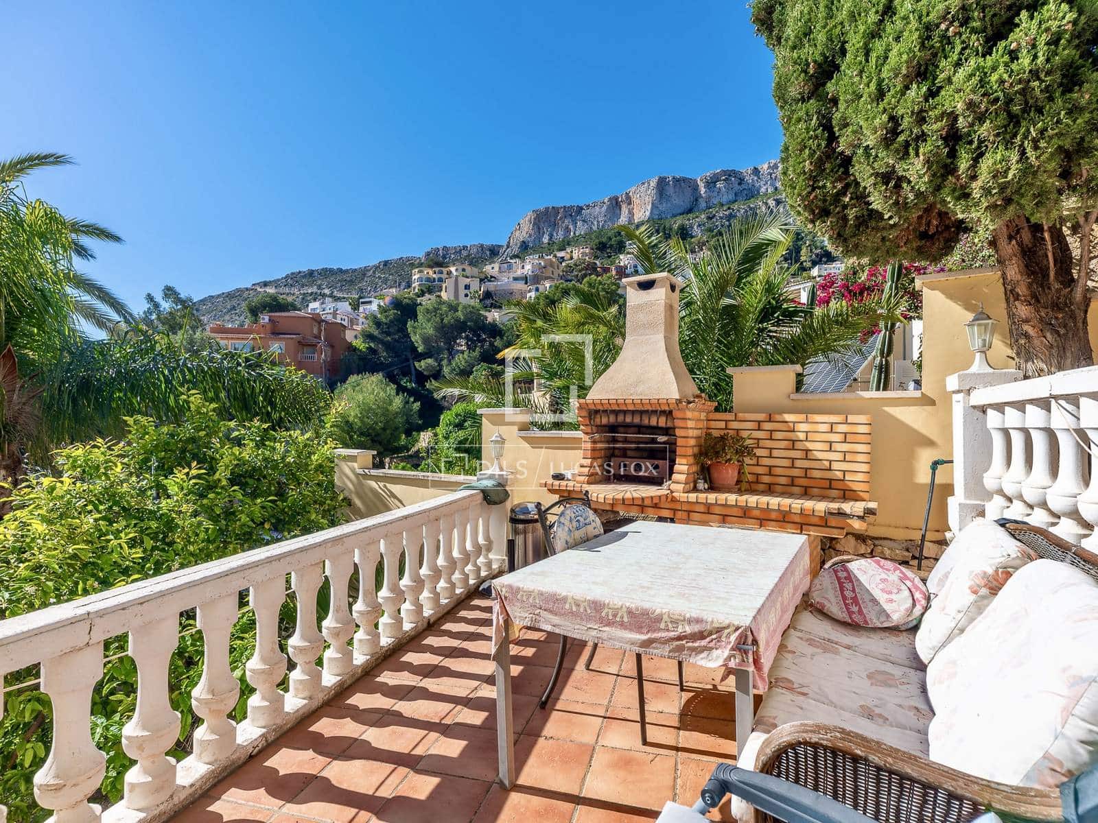 6 soveværelse Villa til salg i Calpe / Calp med swimmingpool garage - € 890.000 (Ref: 9761481)