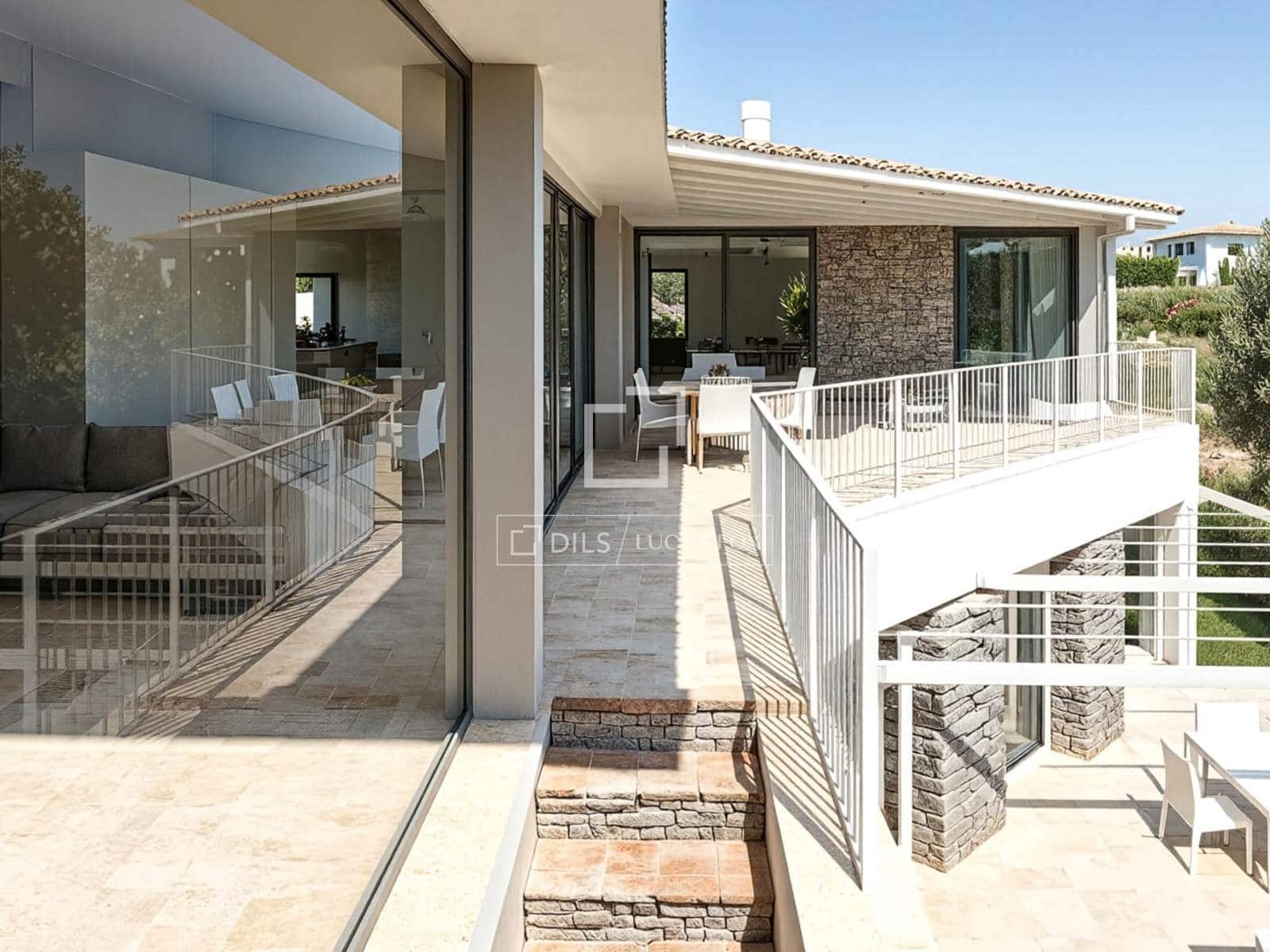 5 bedroom Villa for sale in Cadaques with pool garage - € 2,300,000 (Ref: 9761615)