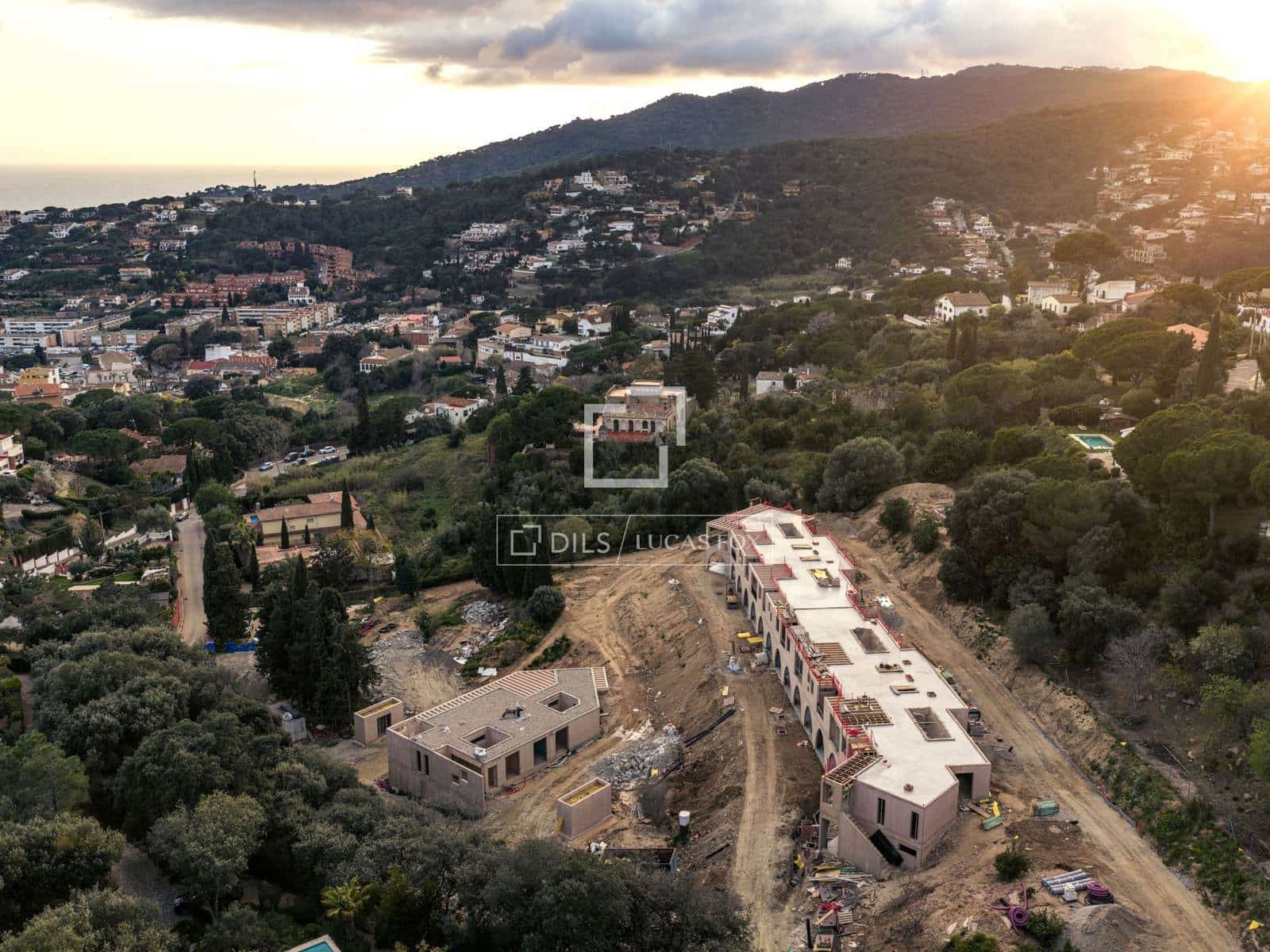 5 bedroom Villa for sale in Cabrils with pool garage - € 1,865,000 (Ref: 9765237)