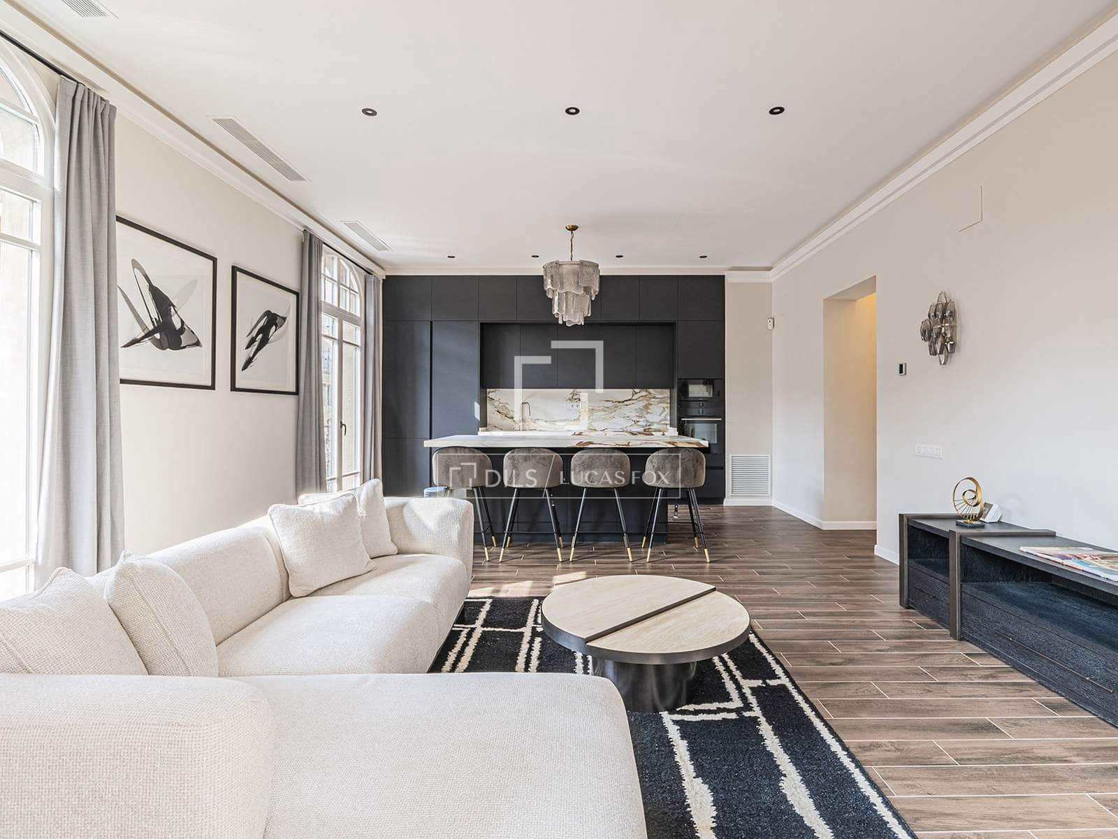 3 soveværelse Lejlighed til salg i Barcelona by - € 1.190.000 (Ref: 9766822)