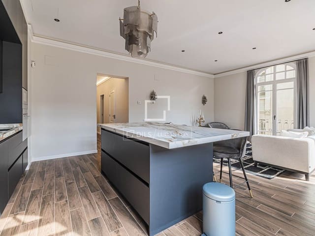 3 soveværelse Lejlighed til salg i Barcelona by - € 1.190.000 (Ref: 9766822)