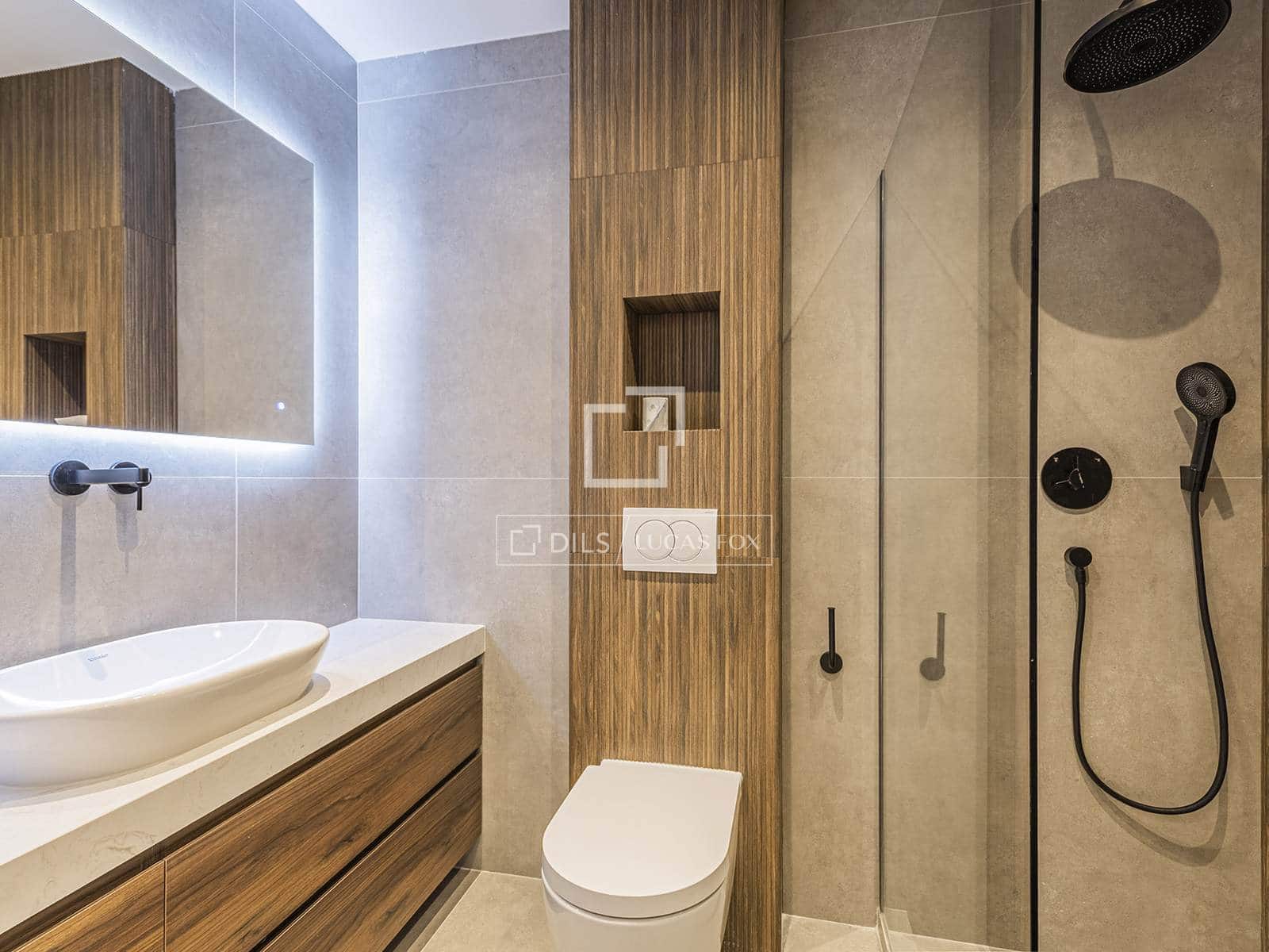 3 soveværelse Lejlighed til salg i Barcelona by - € 1.190.000 (Ref: 9766822)