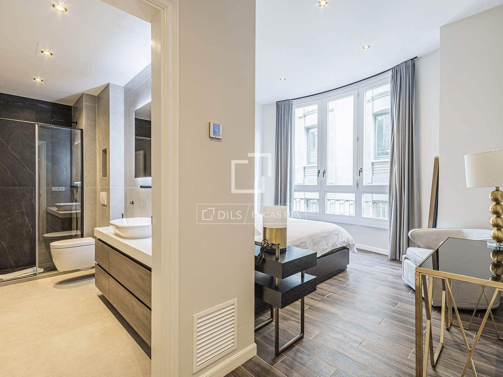 3 soveværelse Lejlighed til salg i Barcelona by - € 1.190.000 (Ref: 9766822)