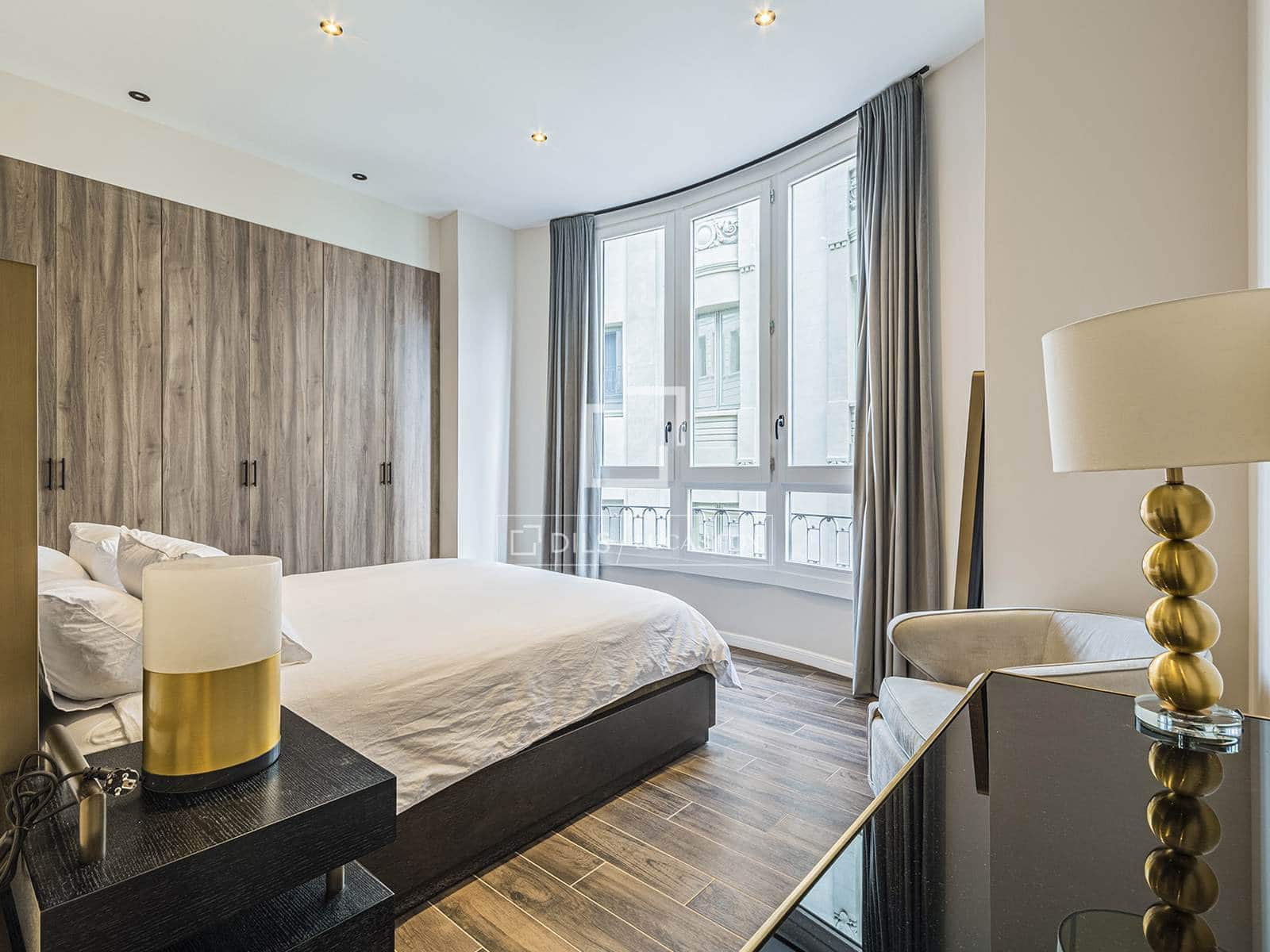 3 soveværelse Lejlighed til salg i Barcelona by - € 1.190.000 (Ref: 9766822)