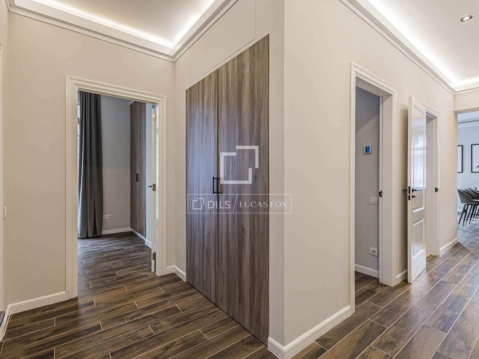 3 soveværelse Lejlighed til salg i Barcelona by - € 1.190.000 (Ref: 9766822)