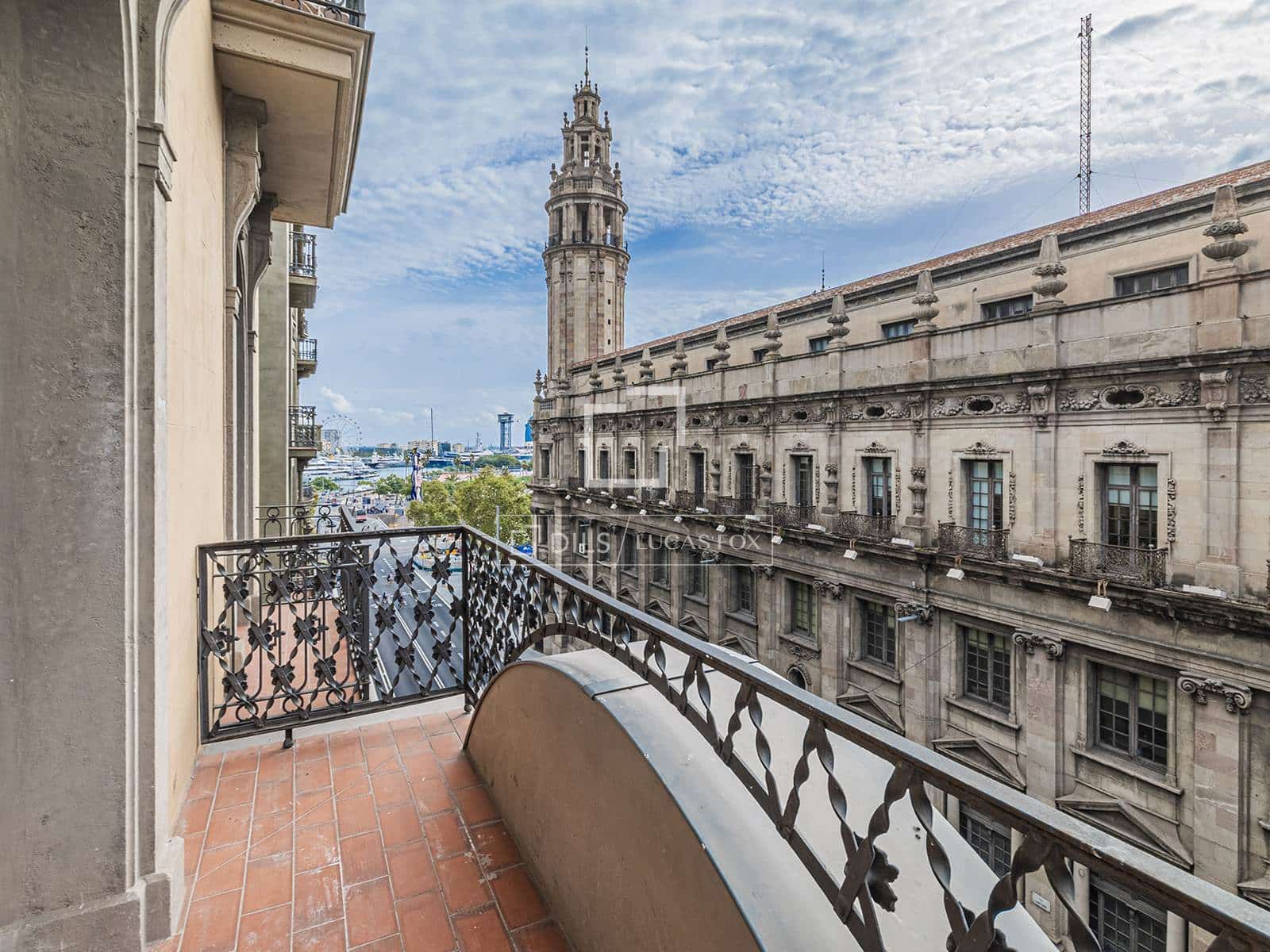 3 soveværelse Lejlighed til salg i Barcelona by - € 1.190.000 (Ref: 9766822)