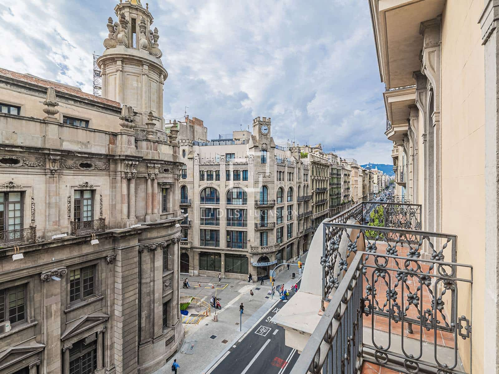 3 soveværelse Lejlighed til salg i Barcelona by - € 1.190.000 (Ref: 9766822)