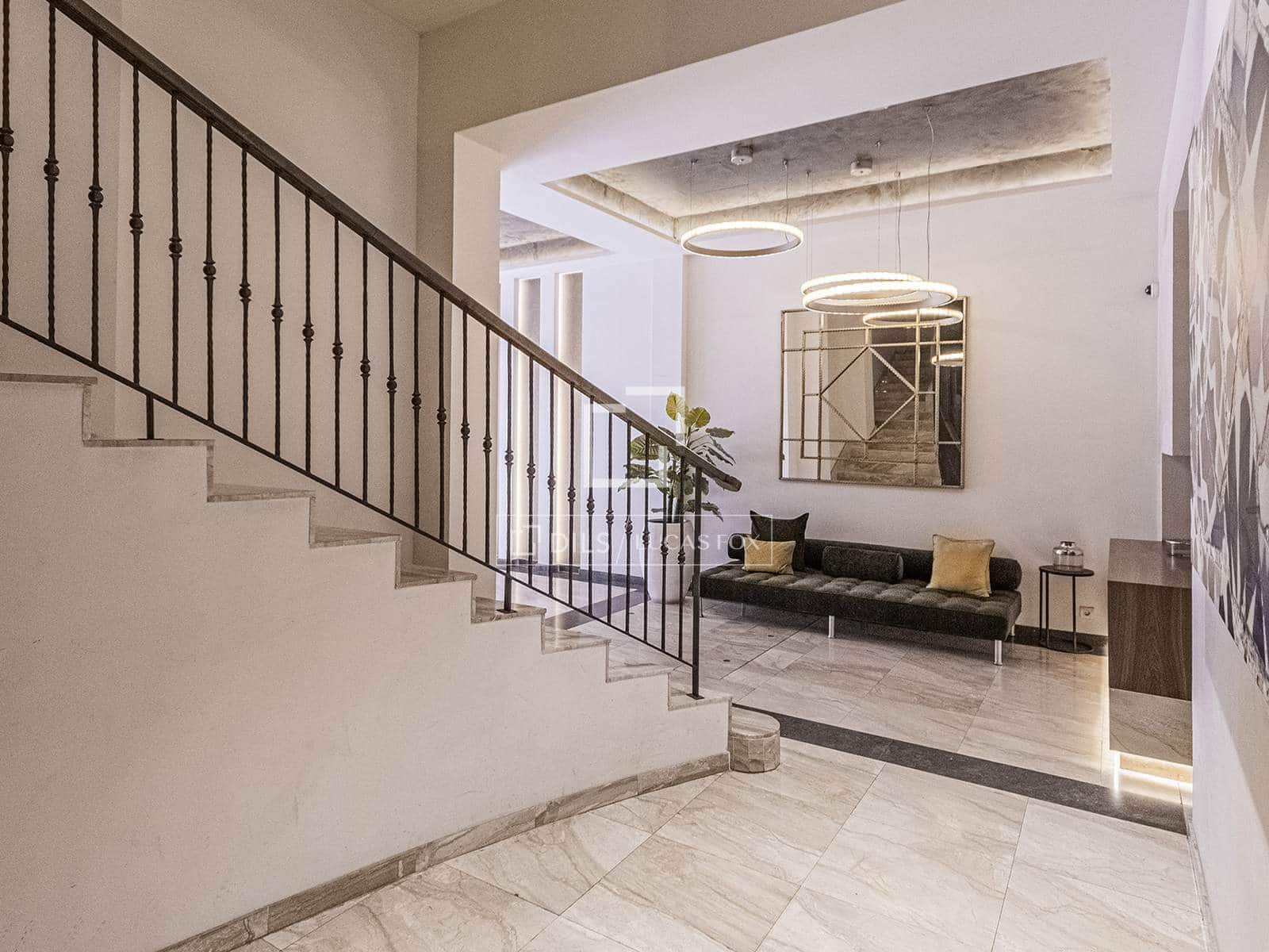 3 soveværelse Lejlighed til salg i Barcelona by - € 1.190.000 (Ref: 9766822)