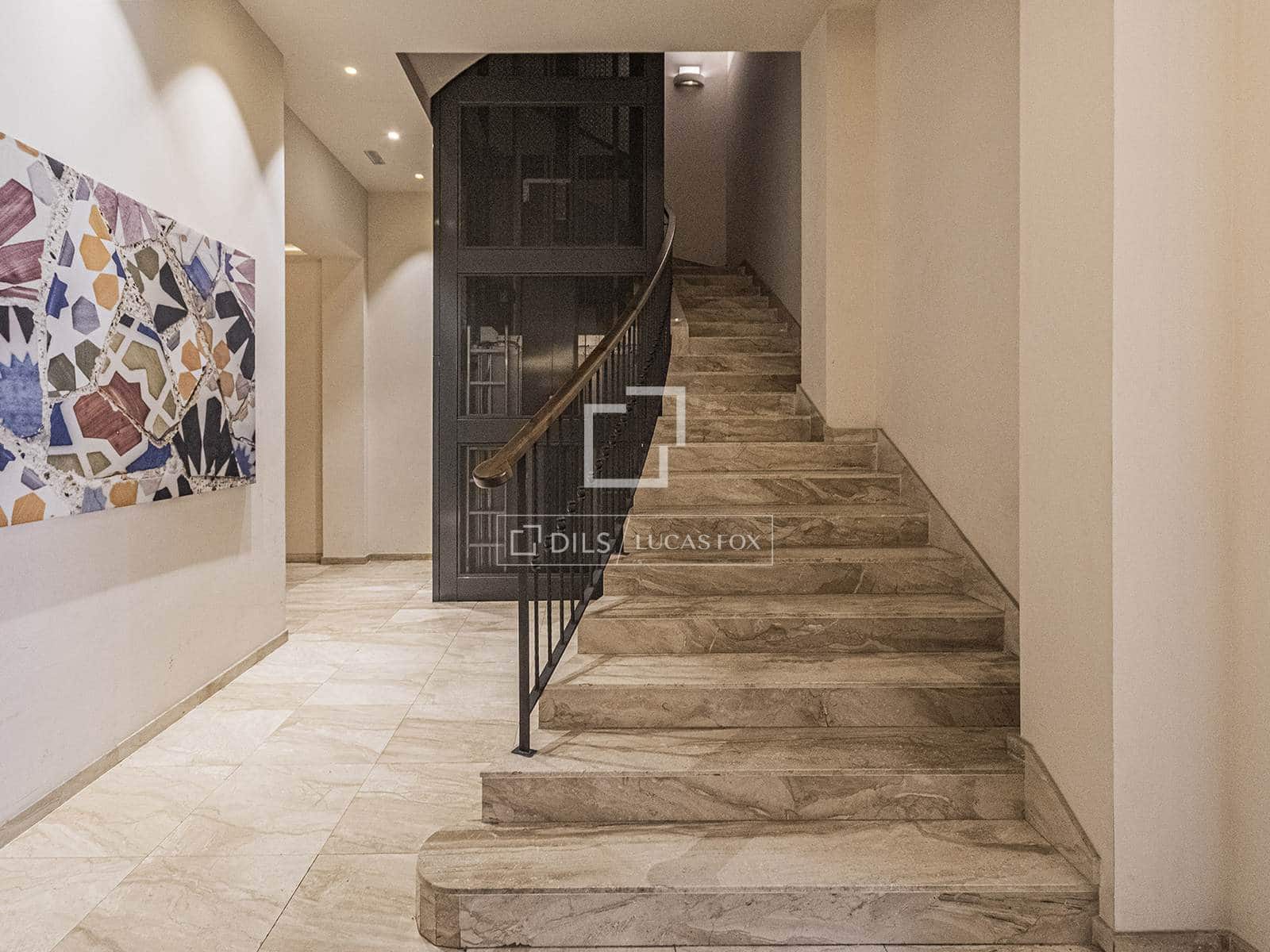 3 soveværelse Lejlighed til salg i Barcelona by - € 1.190.000 (Ref: 9766822)