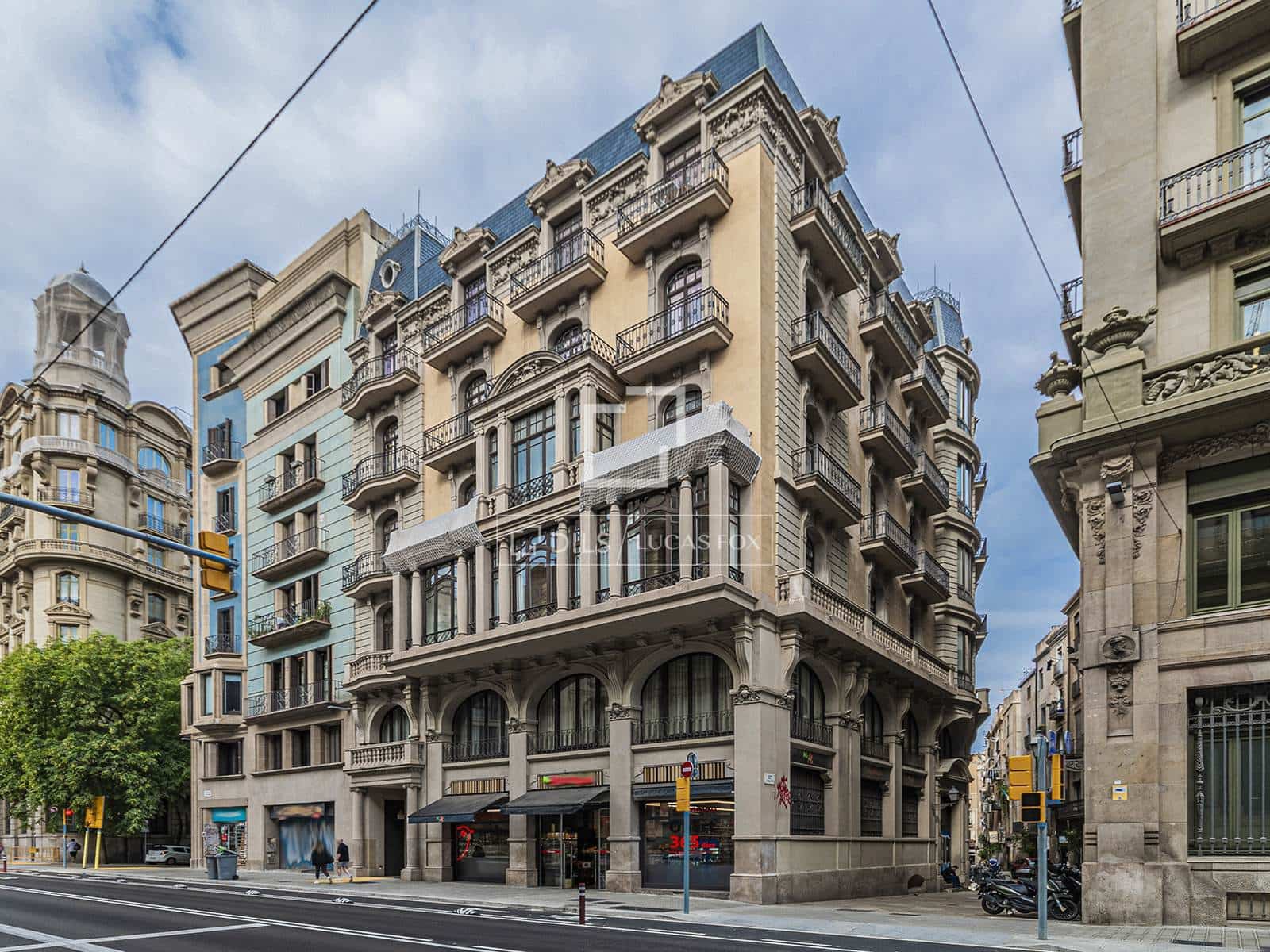 3 soveværelse Lejlighed til salg i Barcelona by - € 1.190.000 (Ref: 9766822)