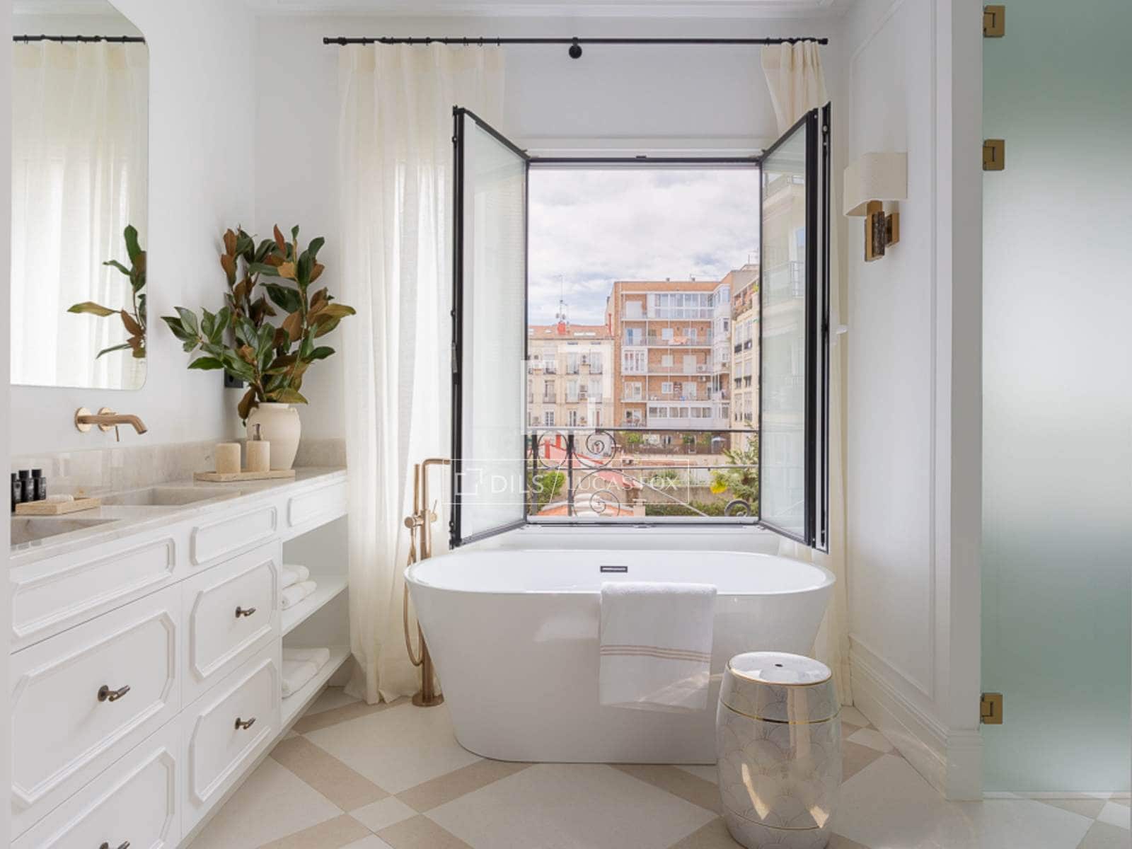 4 slaapkamer Appartement te koop in Madrid stad - € 7.200.000 (Ref: 9766824)