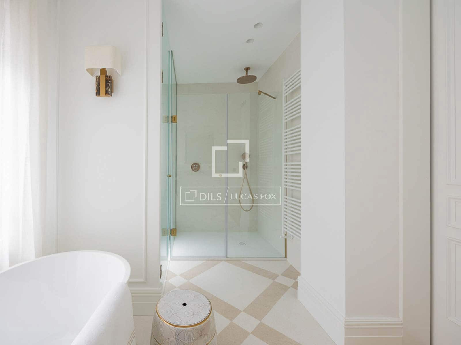 4 slaapkamer Appartement te koop in Madrid stad - € 7.200.000 (Ref: 9766824)