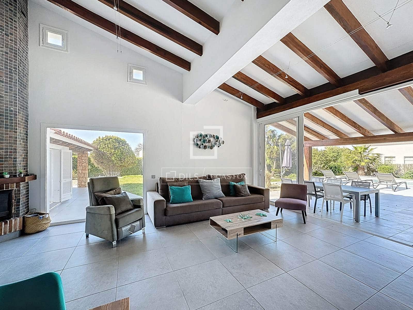 5 bedroom Villa for sale in San Luis / Sant Lluis with pool garage - € 1,990,000 (Ref: 9769926)