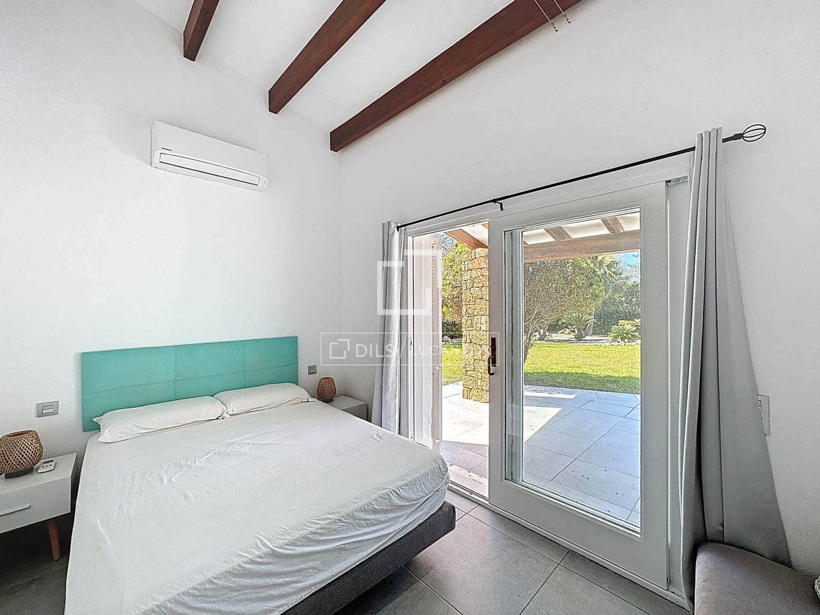 5 bedroom Villa for sale in San Luis / Sant Lluis with pool garage - € 1,990,000 (Ref: 9769926)