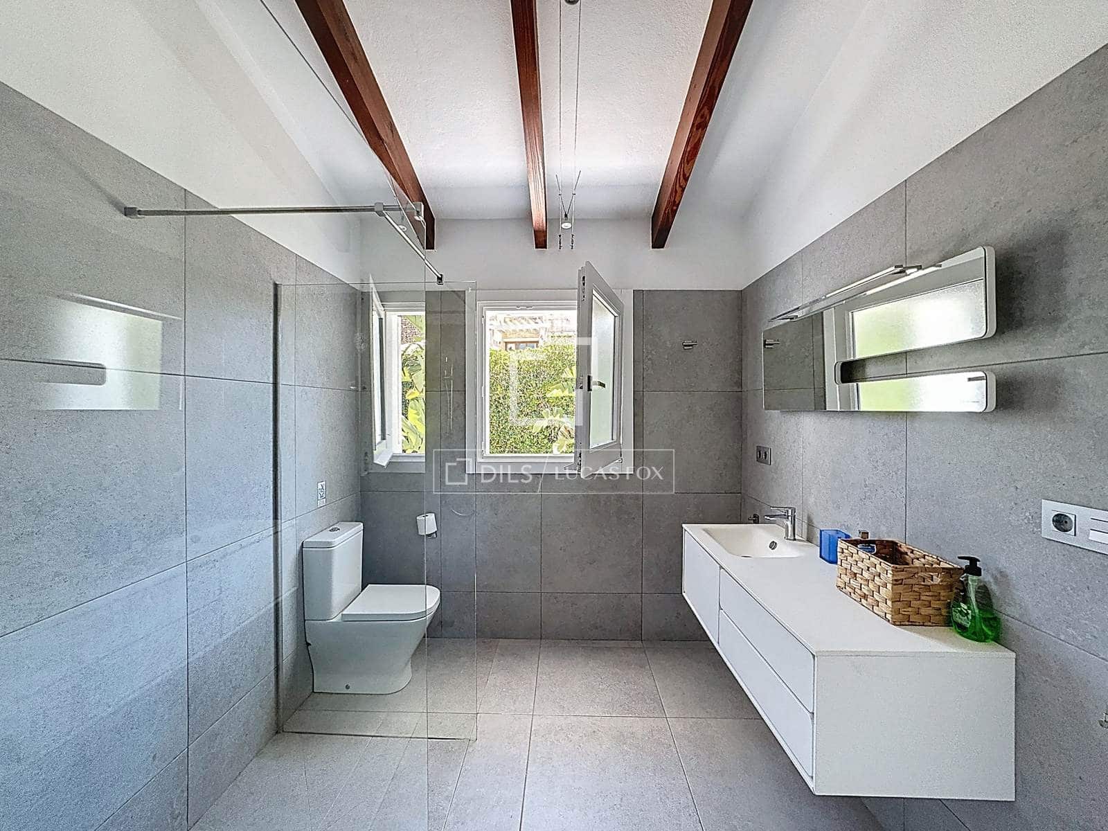 5 bedroom Villa for sale in San Luis / Sant Lluis with pool garage - € 1,990,000 (Ref: 9769926)