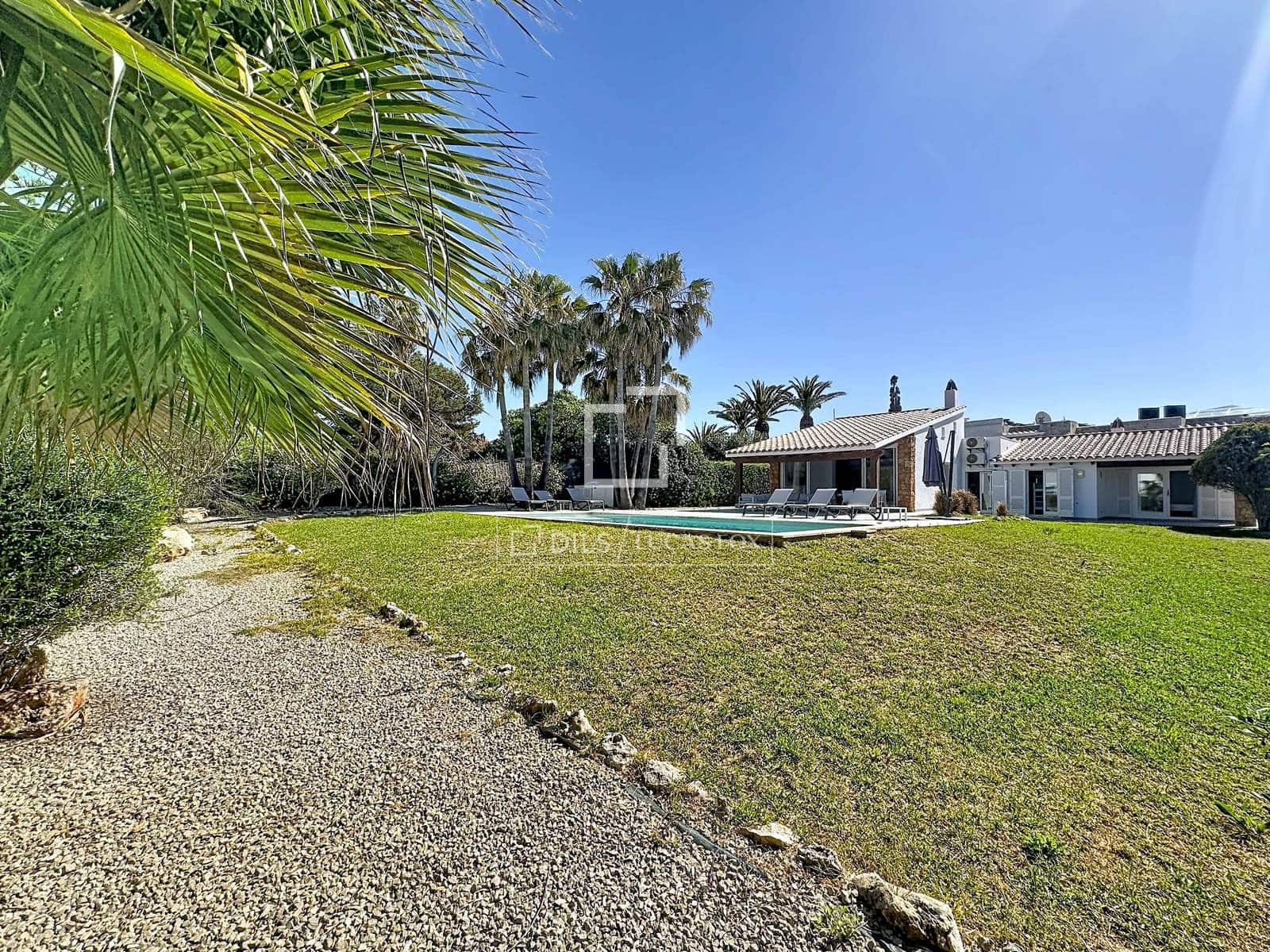 5 bedroom Villa for sale in San Luis / Sant Lluis with pool garage - € 1,990,000 (Ref: 9769926)