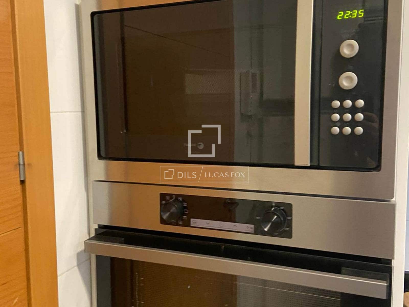 Appartement de 2 chambres à louer à Madrid ville avec piscine garage - 2 250 € (Ref: 9769927)