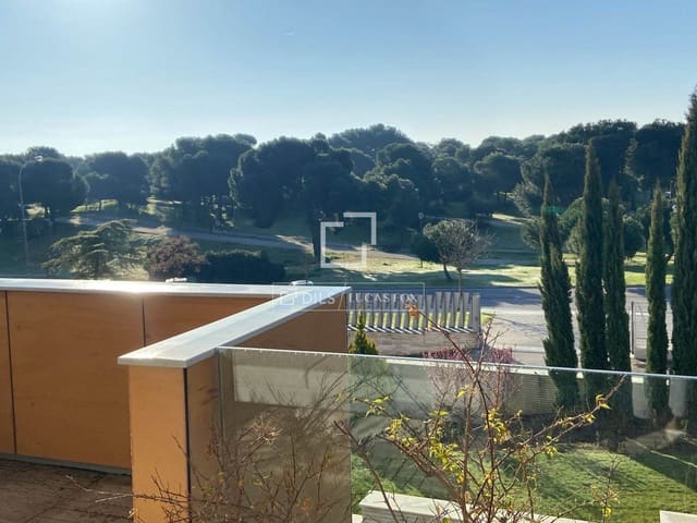 Appartement de 2 chambres à louer à Madrid ville avec piscine garage - 2 250 € (Ref: 9769927)